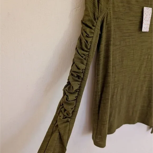 Free People We the Free Natasha Long Sleeve Tee Olive Green Size Medium NWT - Picture 6 of 7